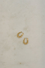 Twist Isa Hoops